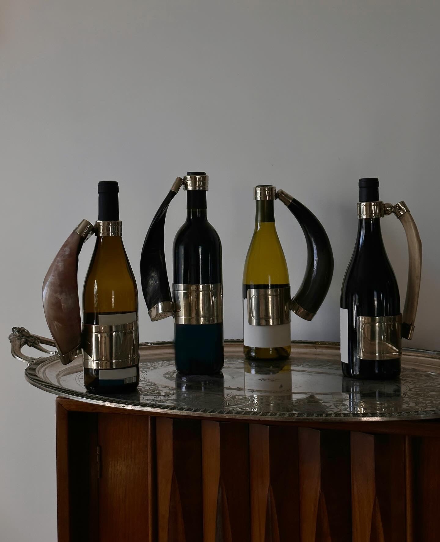 Alpaca Horn Artisinal Wine Bottle Holder (simple cuff)