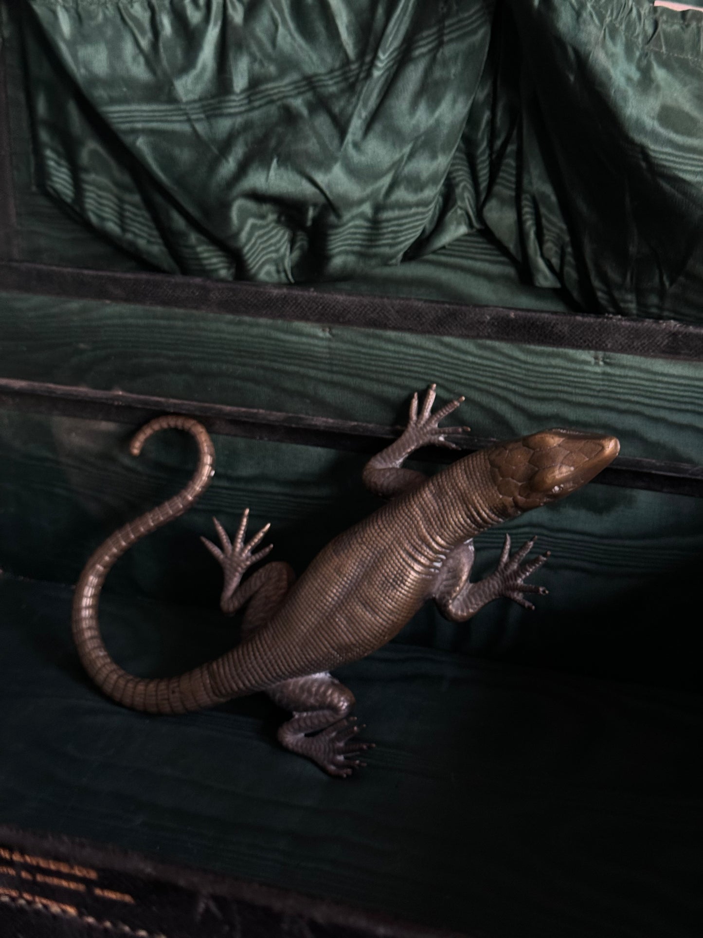 Antique Bronze Lizard form Scuplture / Figurine / Paperweight