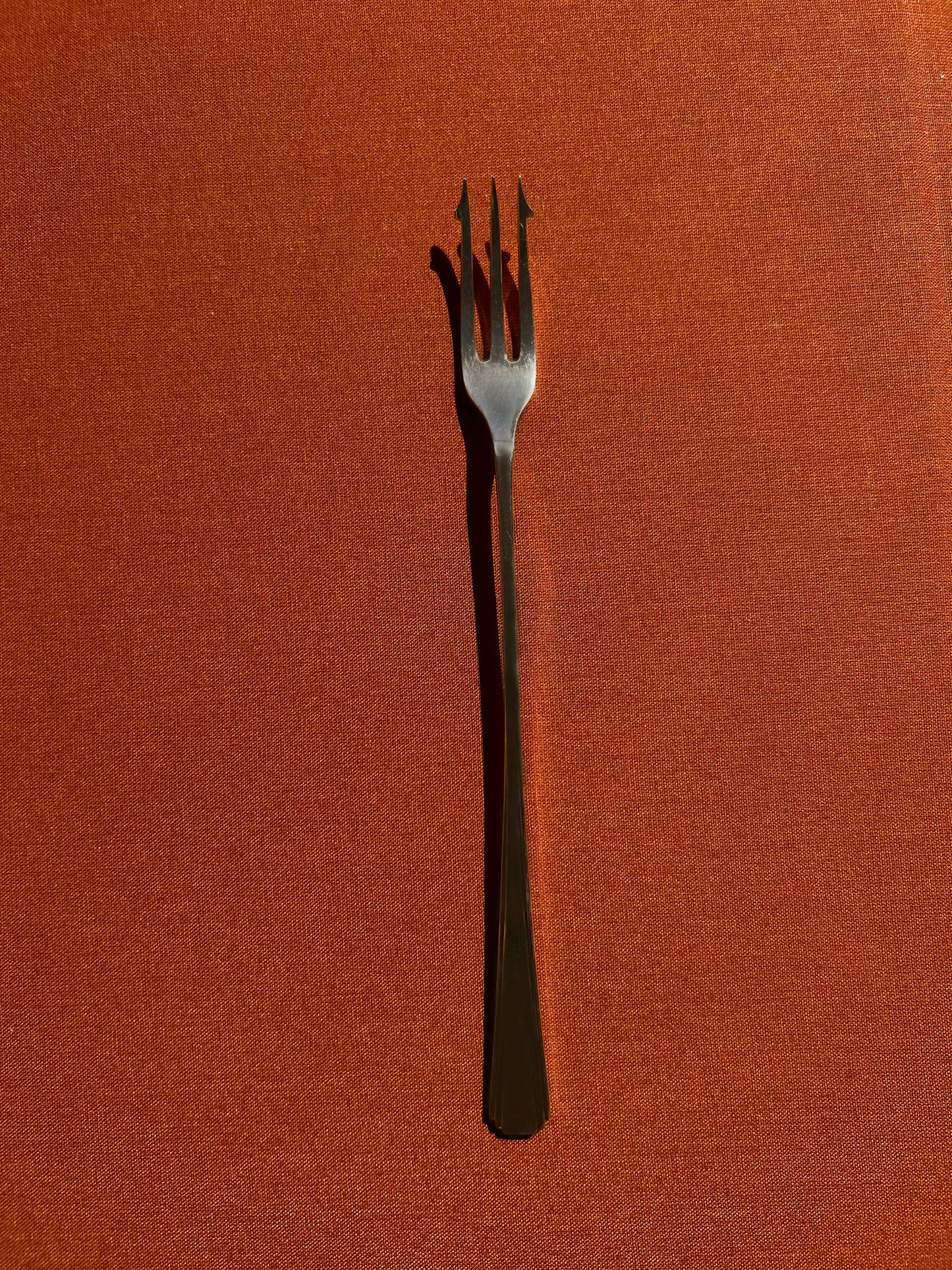 Lone Elegant Art Deco Silver-plated Snack Fork with Attenuated Stem & Barbed Tines