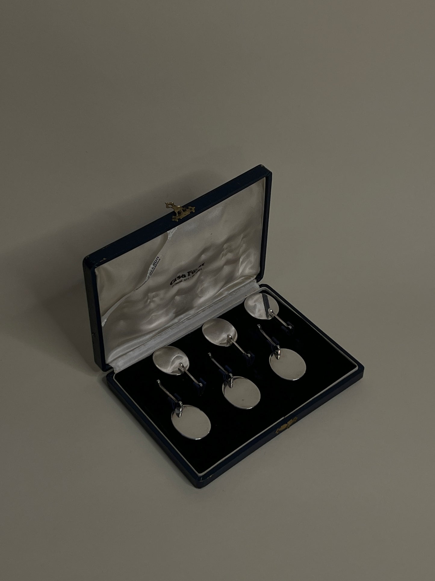 Vintage Plata Lappas Oval Art Deco Knife Rests in Fitted Case (Set of 6). Marked Casa Furst